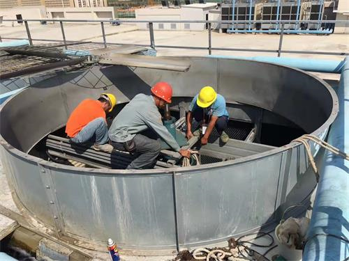 冷卻塔滴水聲音過大怎么解決(冷卻塔超靜音多葉離心風機)